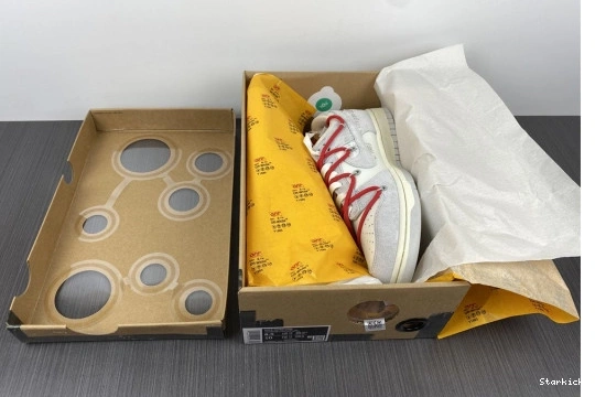 O-W Lot DJ0950-103 Dunk Low Nike 40 1010